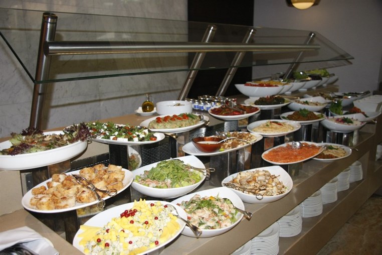 Sunday Brunch at Gefinor Rotana